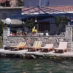 Bed & Breakfast Nesti Relax 4*