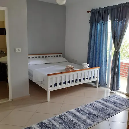 Bed and Breakfast Nesti Relax 4*