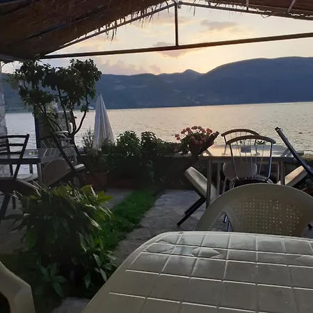 Nesti Relax Couette-café Lini