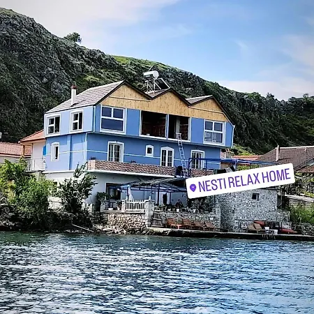 Nesti Relax Oda ve Kahvaltı Lini