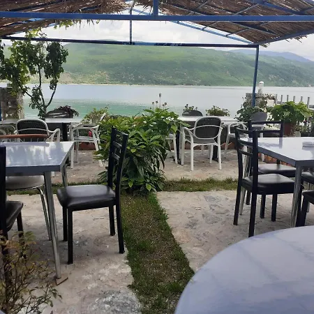 Nesti Relax Couette-café