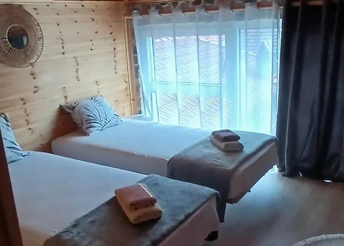 فندق مبيت وإفطار Nesti Relax 3*