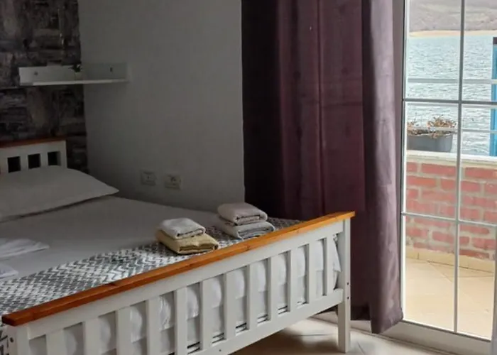 فندق مبيت وإفطار Nesti Relax 3*